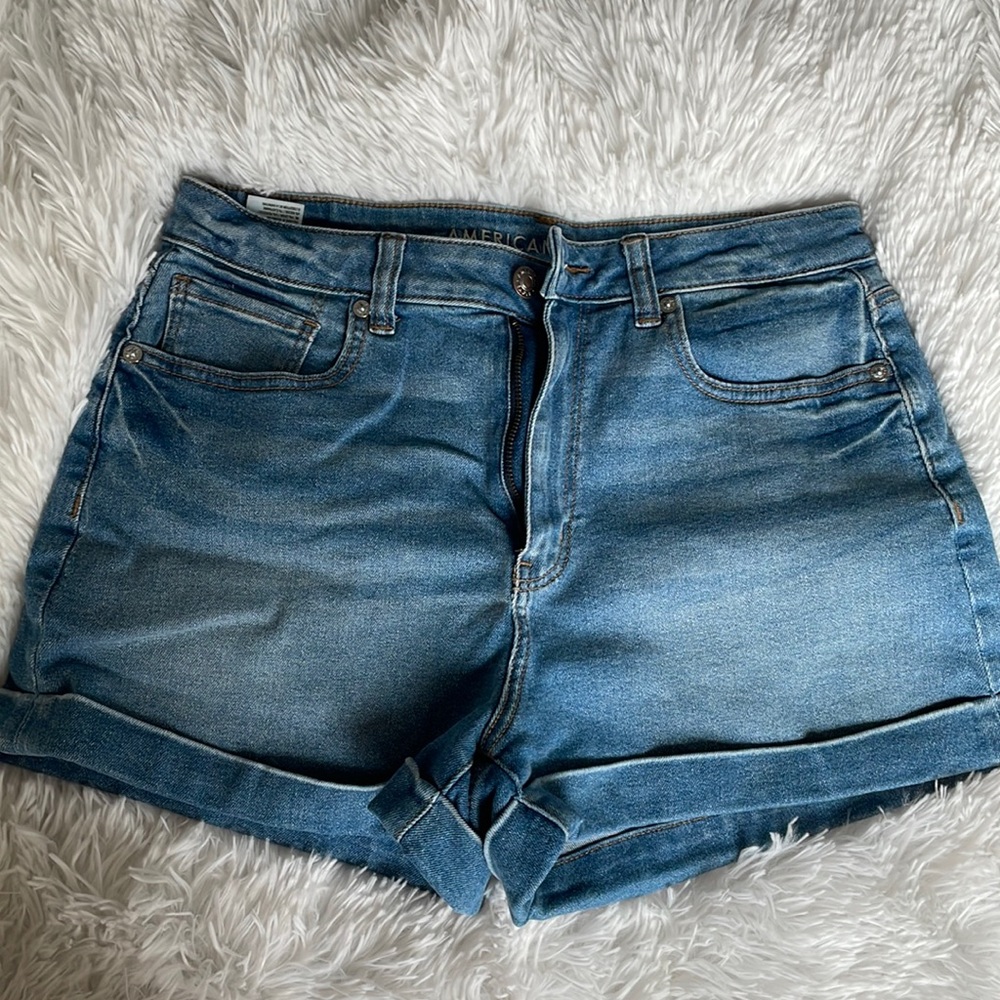 American Eagle mom shorts